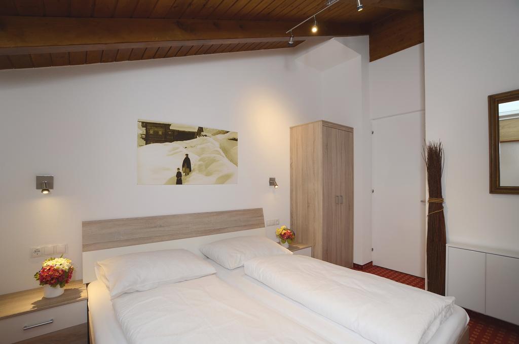 Zentrum Appartements Lorenzin Gaschurn Exterior foto